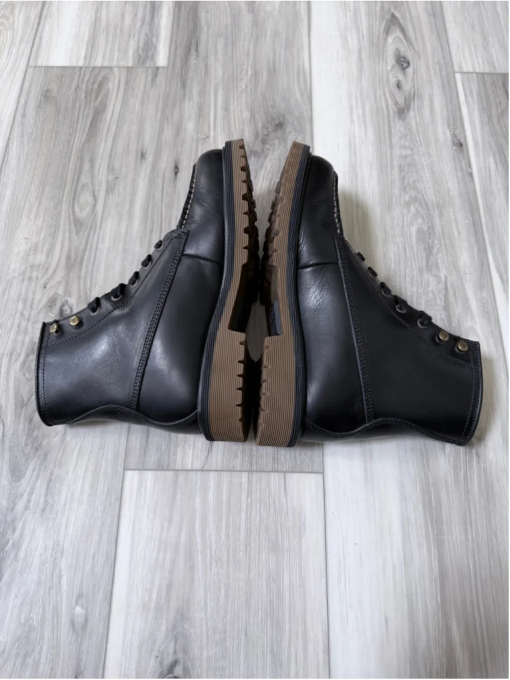 Frye Men’s Black Leather Moc Toe Lace Up Boots Size 7 Lug Sole